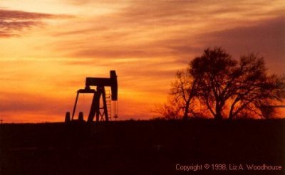 Oilwell between Norman and Oklahoma City